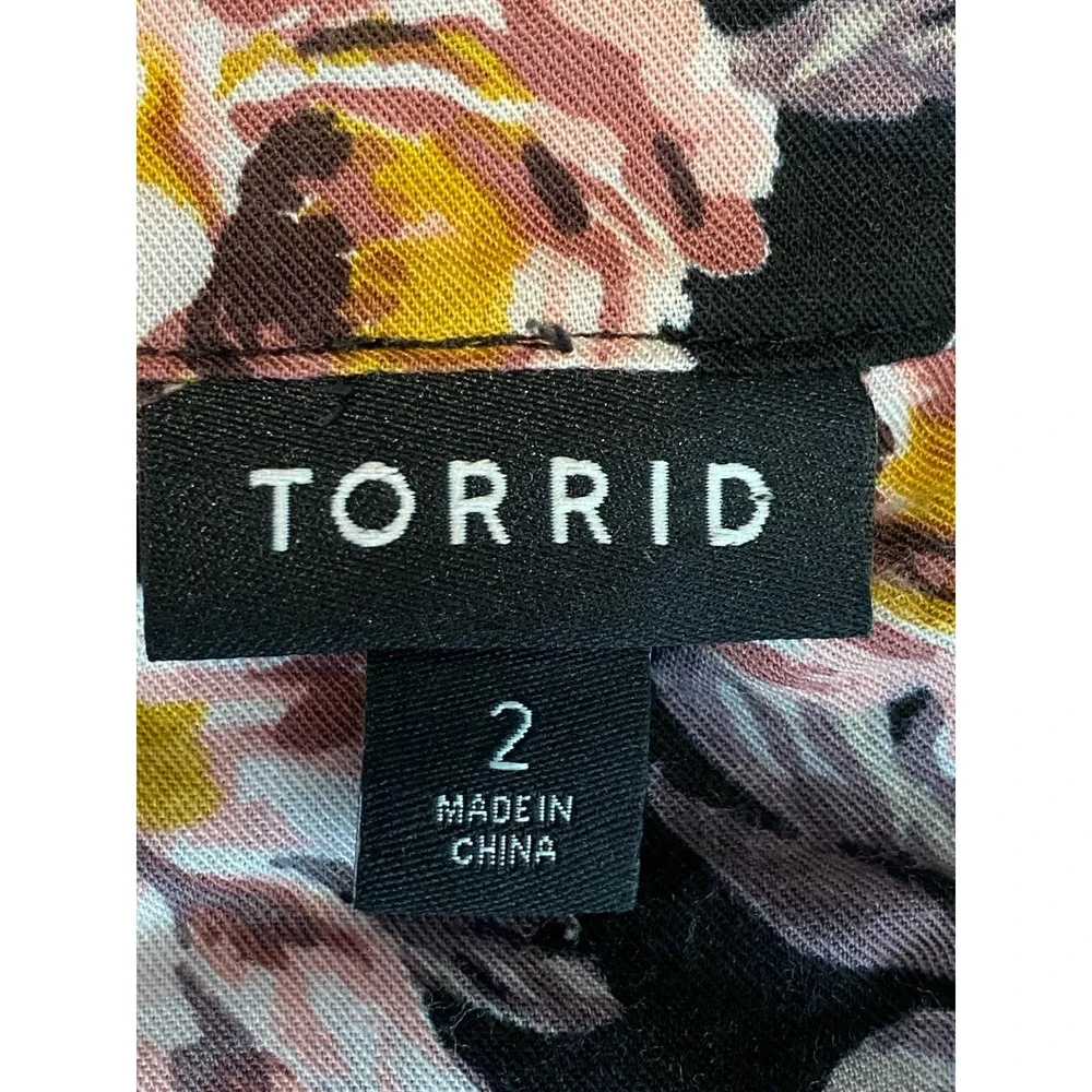 Torrid Womens Dark Floral Shirt Size 2 Dark Romantic Peasant Flowy Coquette Glam - Picture 9 of 13